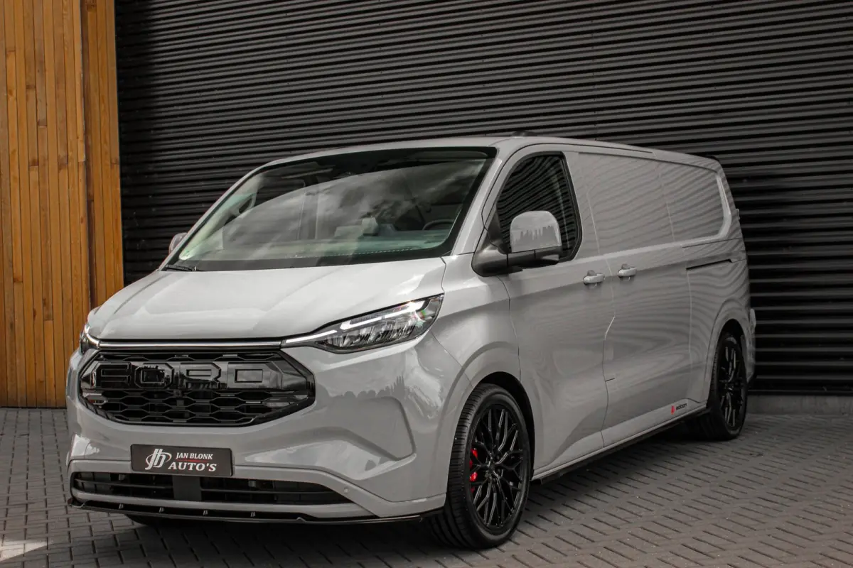 Cust. 340 L2H1 Limited 71 kWh 218PK / JB- EDITON / CAMERA / 370KM RANGE /APPLE CARPLAY /DRIVERS- PACK /FULL OPTIONS