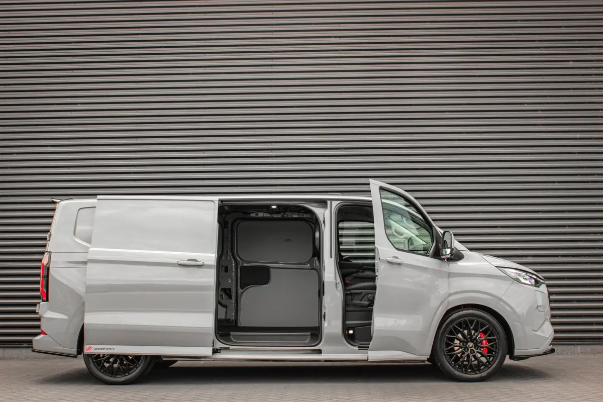 Cust. 340 L2H1 Limited 71 kWh 218PK / JB- EDITON / CAMERA / 370KM RANGE /APPLE CARPLAY /DRIVERS- PACK /FULL OPTIONS