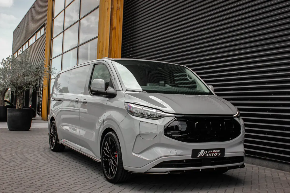 Cust. 340 L2H1 Limited 71 kWh 218PK / JB- EDITON / CAMERA / 370KM RANGE /APPLE CARPLAY /DRIVERS- PACK /FULL OPTIONS