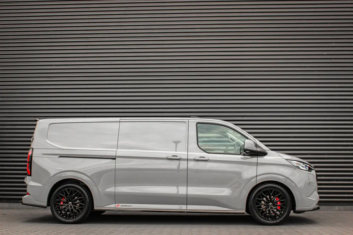 Cust. 340 L2H1 Limited 71 kWh 218PK / JB- EDITON / CAMERA / 370KM RANGE /APPLE CARPLAY /DRIVERS- PACK /FULL OPTIONS