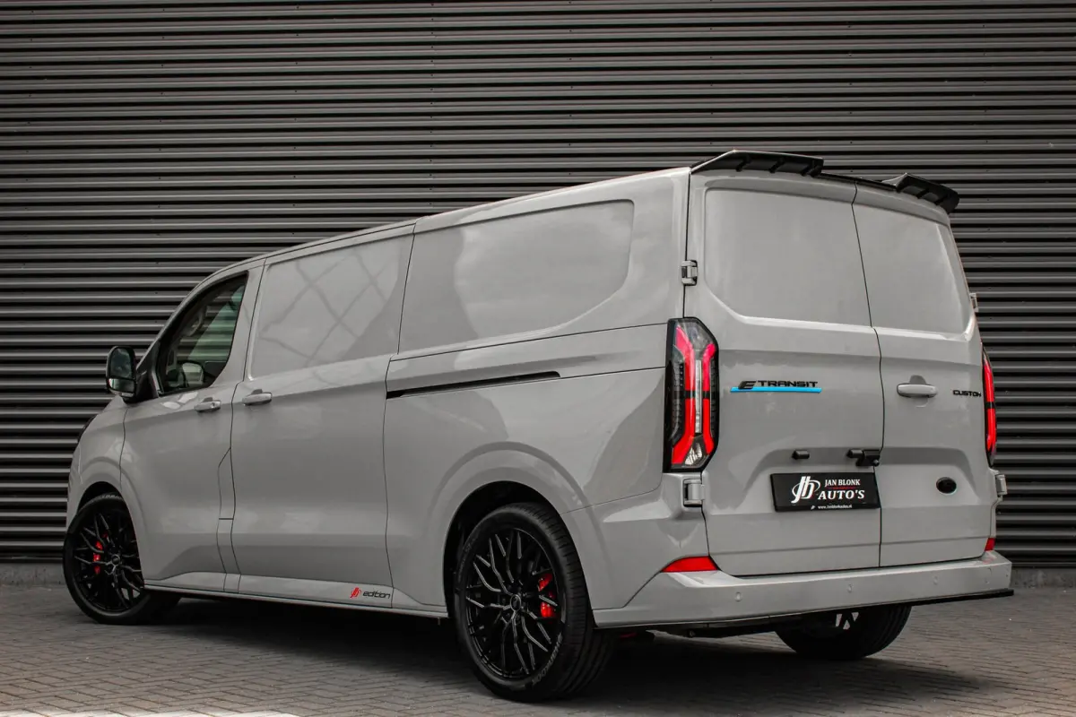 Cust. 340 L2H1 Limited 71 kWh 218PK / JB- EDITON / CAMERA / 370KM RANGE /APPLE CARPLAY /DRIVERS- PACK /FULL OPTIONS