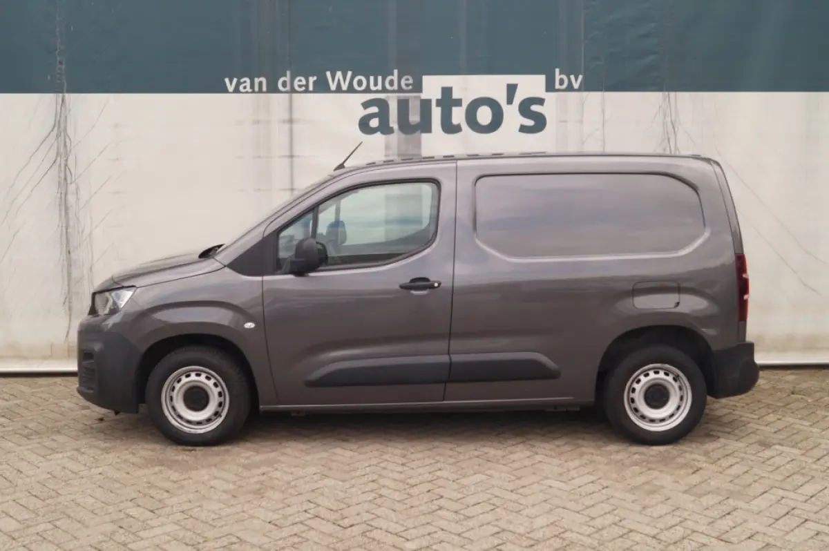 1.5 BlueHDI Asphalt -NAVI-CAM-DAB-