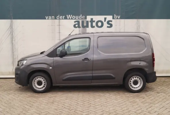 1.5 BlueHDI Asphalt -NAVI-CAM-DAB-