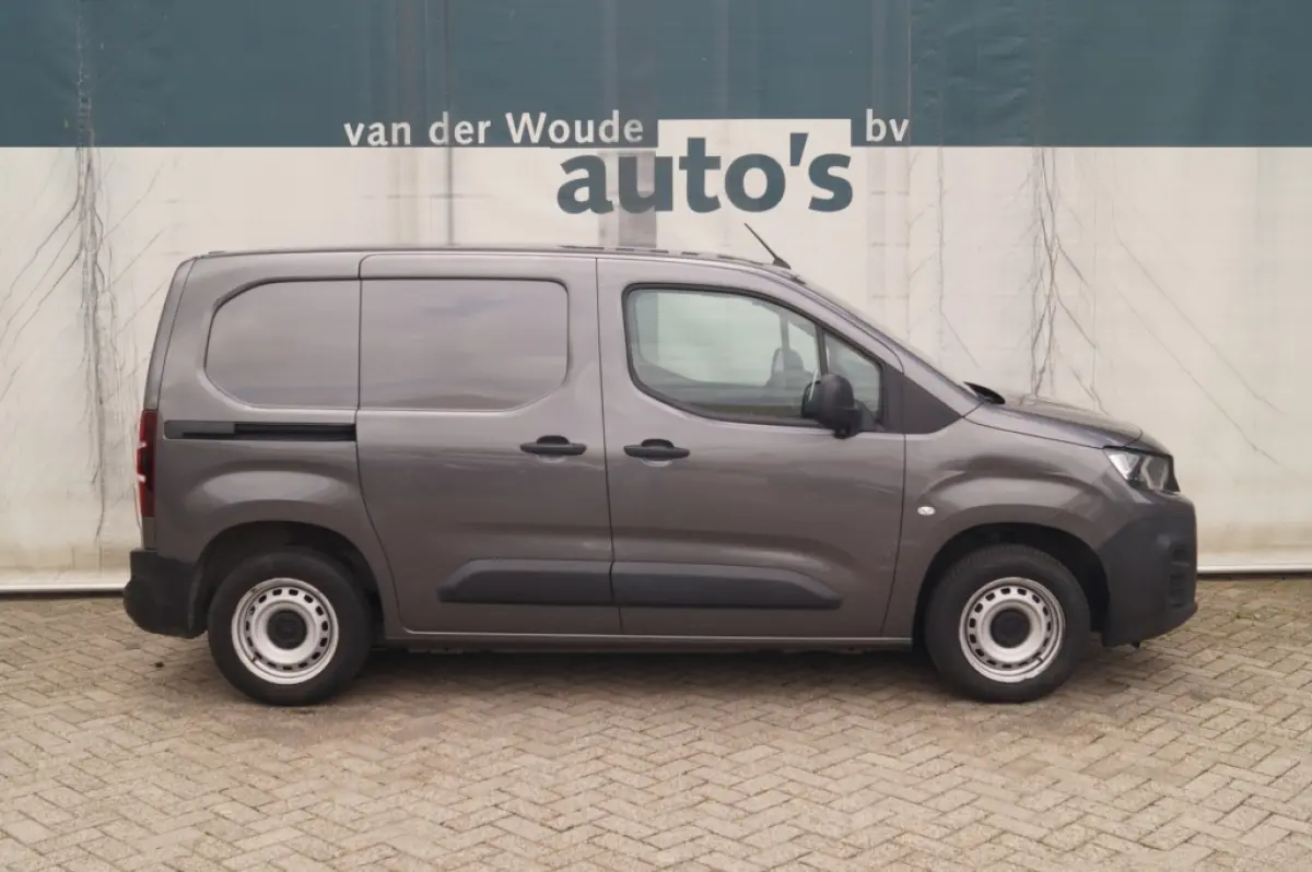1.5 BlueHDI Asphalt -NAVI-CAM-DAB-