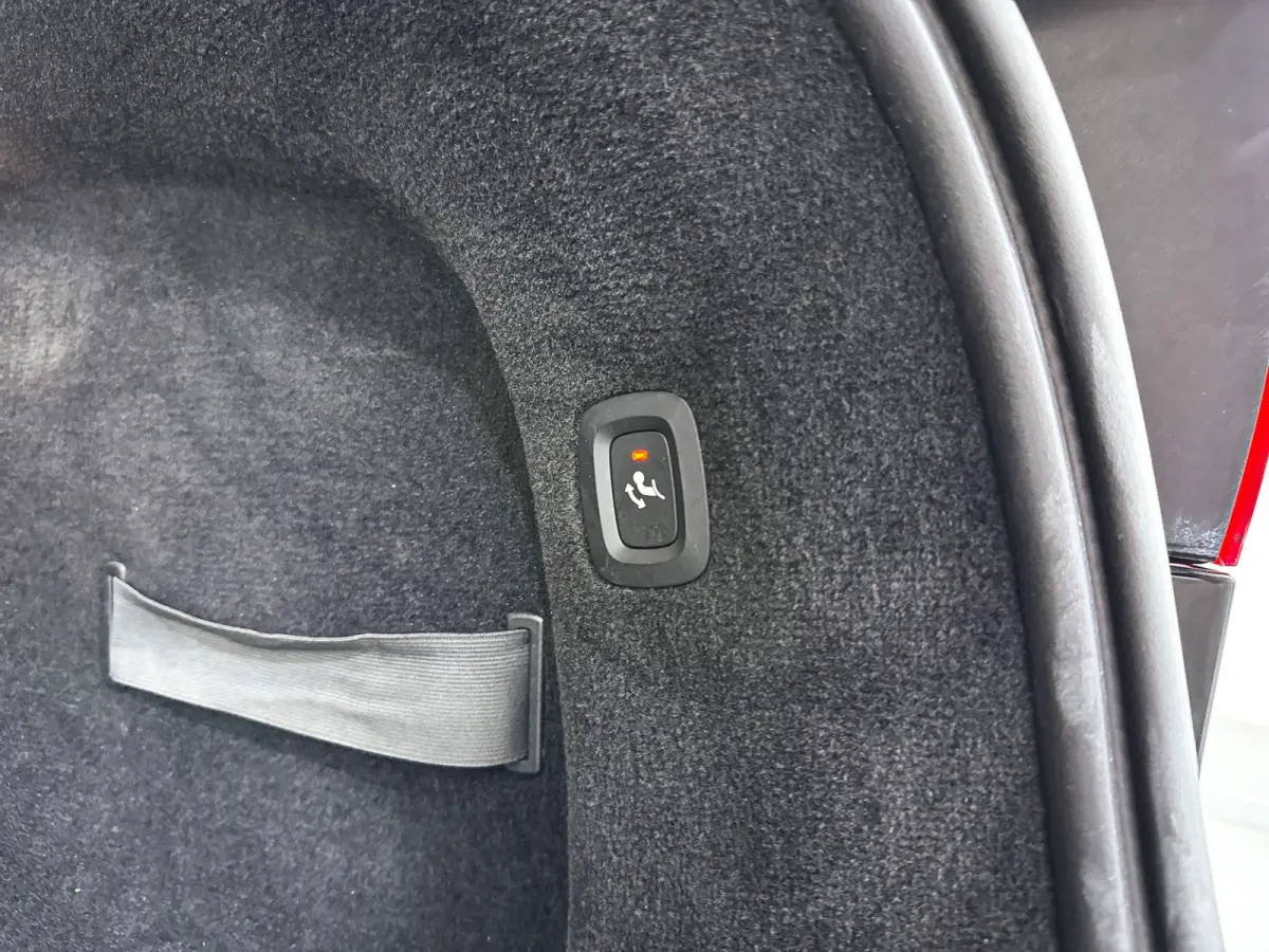 T5 Momentum | Park assist | Stoelverwarming | Cruise control | Navigatie