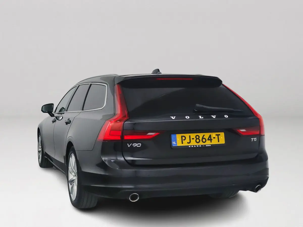 T5 Momentum | Park assist | Stoelverwarming | Cruise control | Navigatie