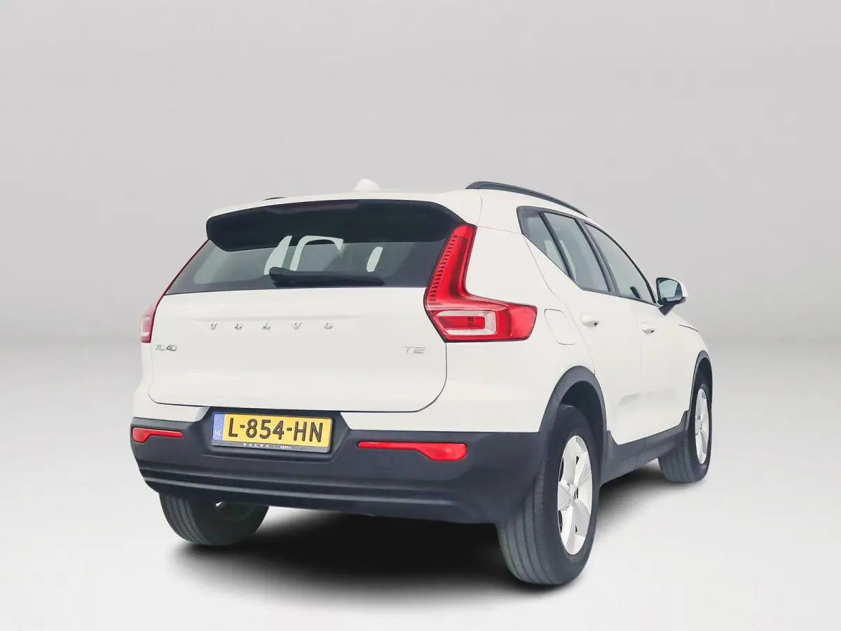 T2 Momentum Core | Park assist | LED | Cruise control | Navigatie