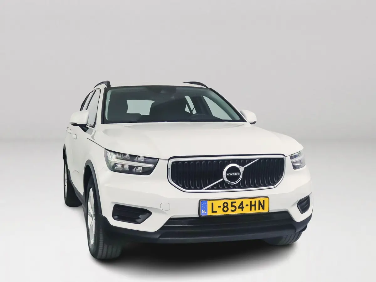 T2 Momentum Core | Park assist | LED | Cruise control | Navigatie