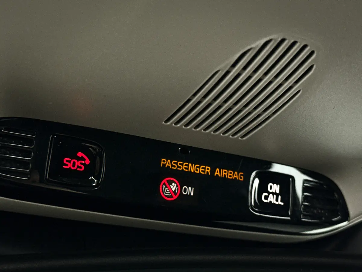 T2 Momentum Core | Park assist | LED | Cruise control | Navigatie