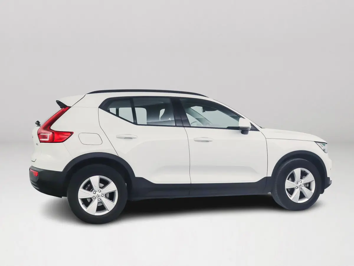 T2 Momentum Core | Park assist | LED | Cruise control | Navigatie