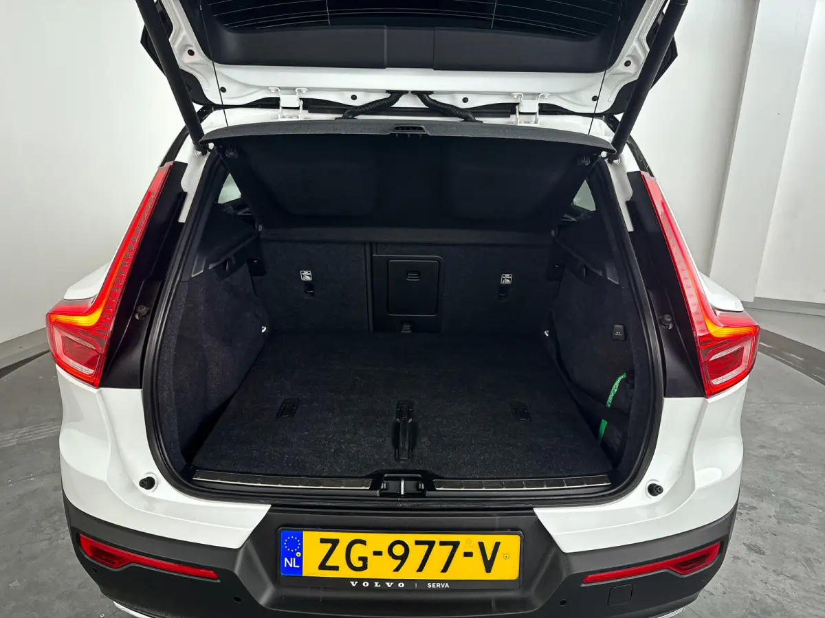 T5 AWD R-Design Intro Edition | Panoramadak | Parkeercamera | Stoel- en Stuurverwarming | Keyless | Trekhaak