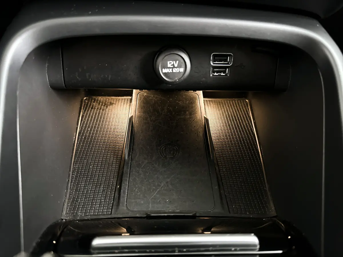 T5 AWD R-Design Intro Edition | Panoramadak | Parkeercamera | Stoel- en Stuurverwarming | Keyless | Trekhaak