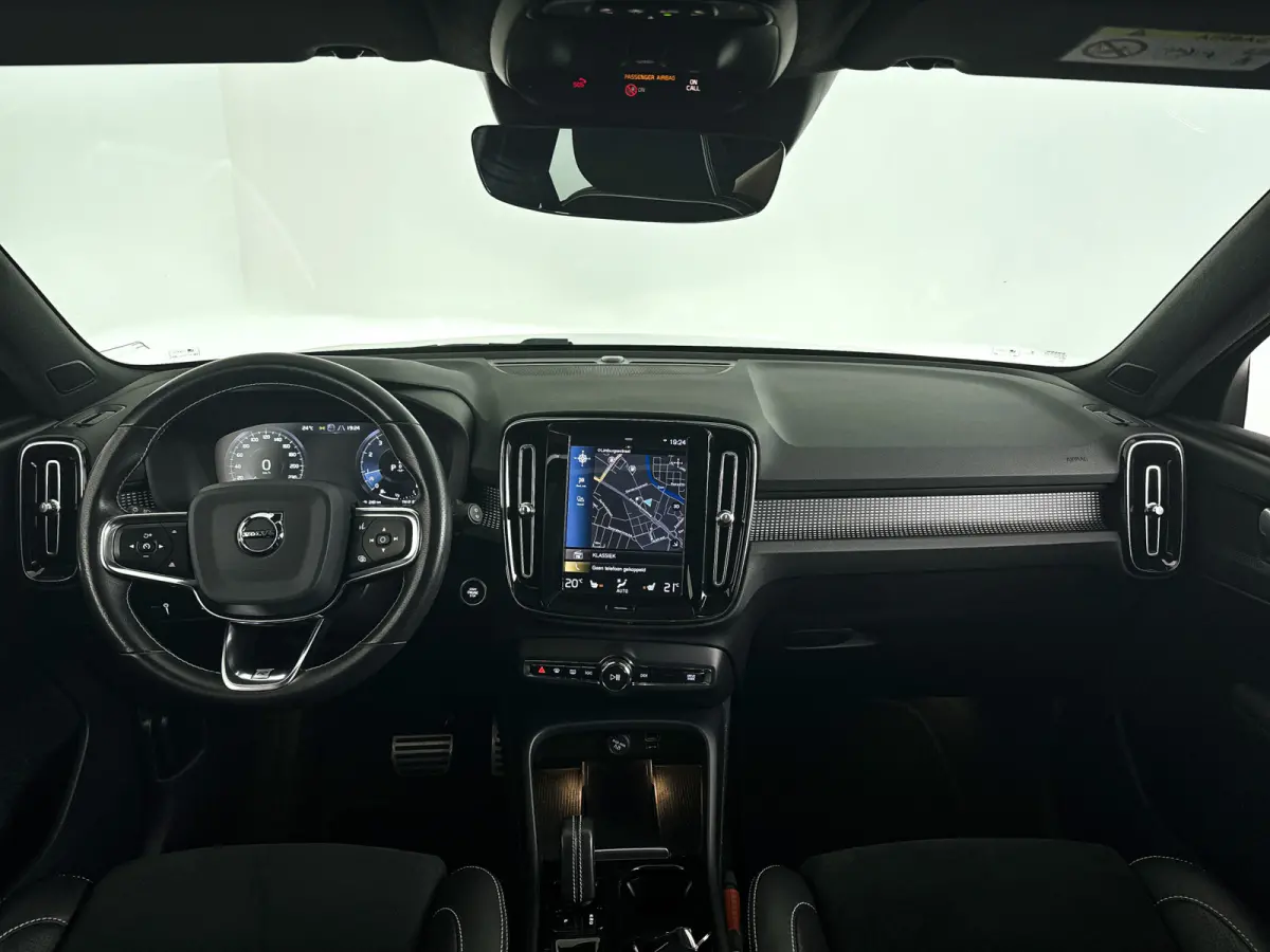 T5 AWD R-Design Intro Edition | Panoramadak | Parkeercamera | Stoel- en Stuurverwarming | Keyless | Trekhaak