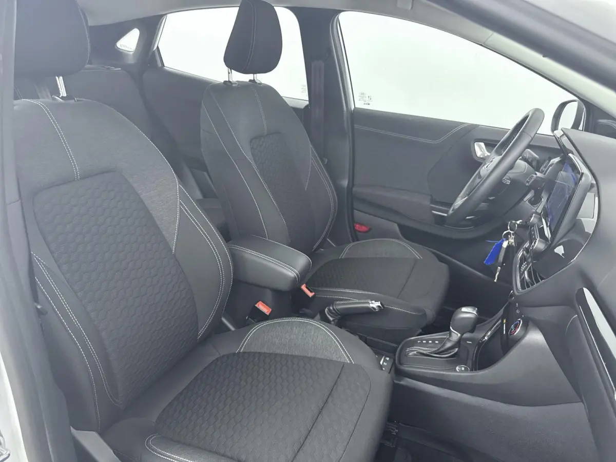 1.0 EcoBoost Titanium | CAMERA | DODE HOEK DETECTIE | CLIMATE CONTROL | NAVIGATIE |