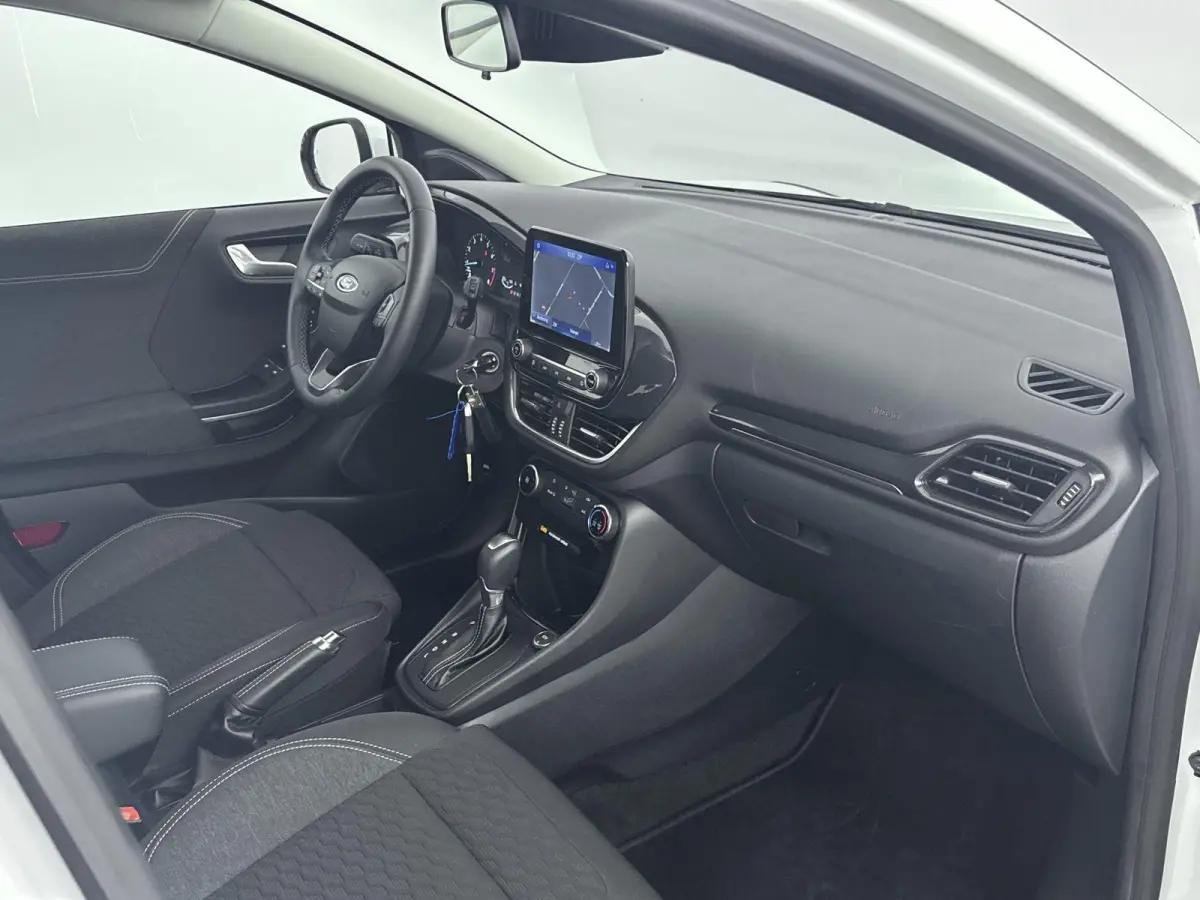 1.0 EcoBoost Titanium | CAMERA | DODE HOEK DETECTIE | CLIMATE CONTROL | NAVIGATIE |