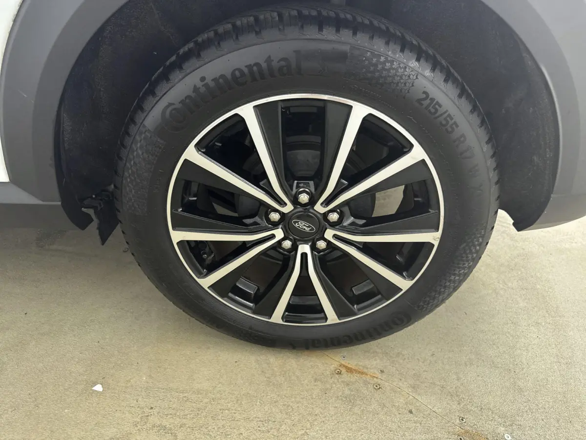 1.0 EcoBoost Titanium | CAMERA | DODE HOEK DETECTIE | CLIMATE CONTROL | NAVIGATIE |