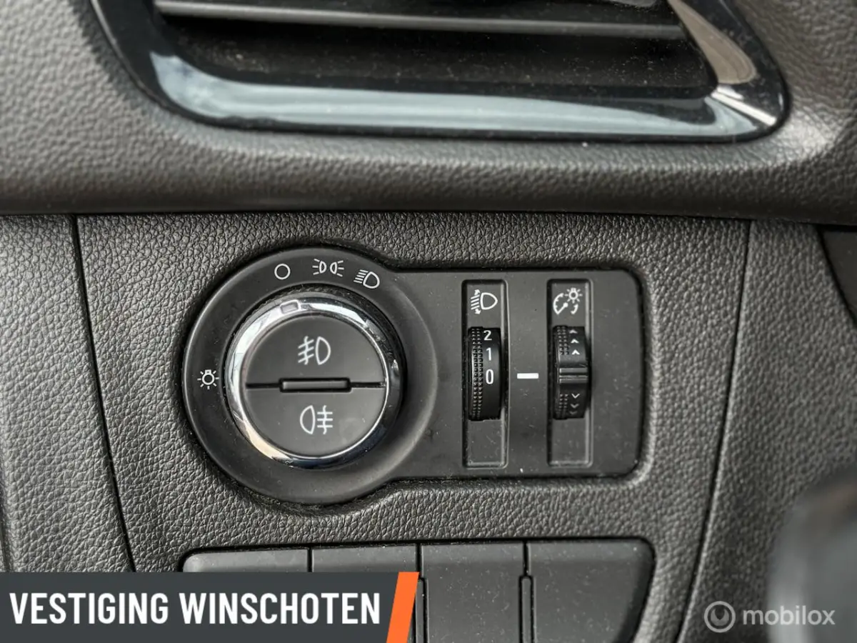 1.0 Online Edition Automaat | Airco | PDC Achter | Apple Carplay/Android Auto | Priv