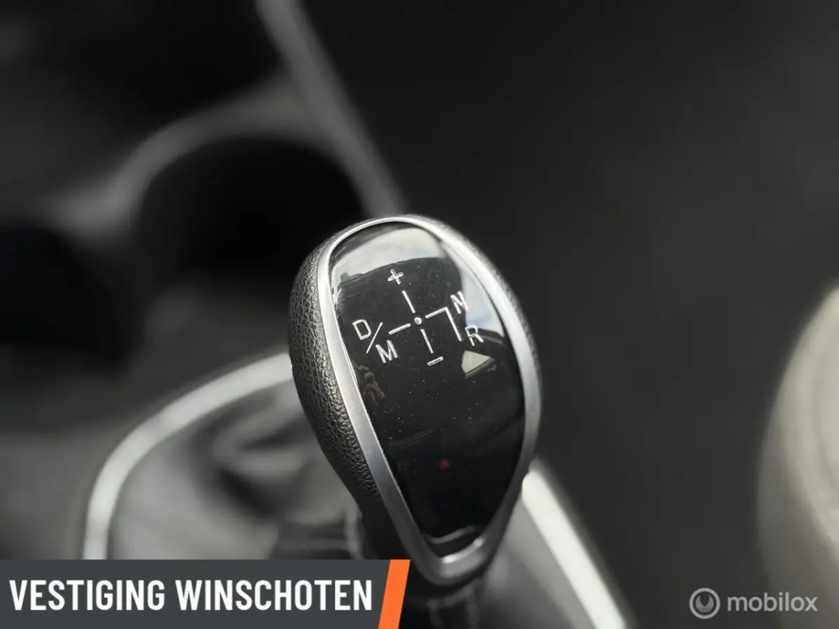 1.0 Online Edition Automaat | Airco | PDC Achter | Apple Carplay/Android Auto | Priv