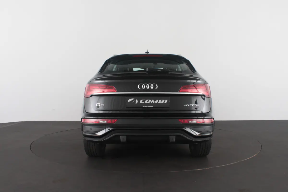 50 TFSI e Advanced edition > Leer/Camera/Matrix-LED/19inch/Mythos Black Metallic