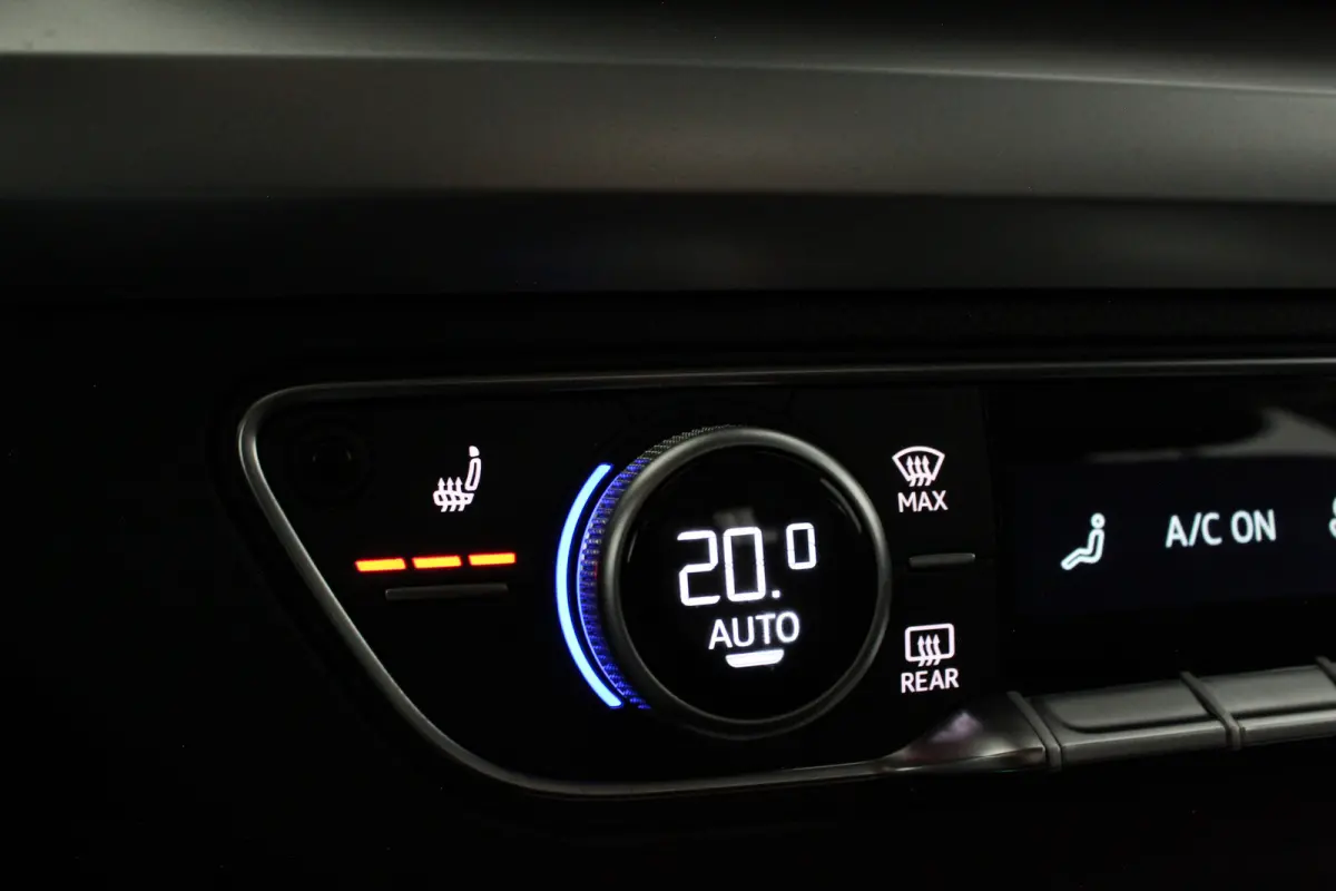 50 TFSI e Advanced edition > Leer/Camera/Matrix-LED/19inch/Mythos Black Metallic
