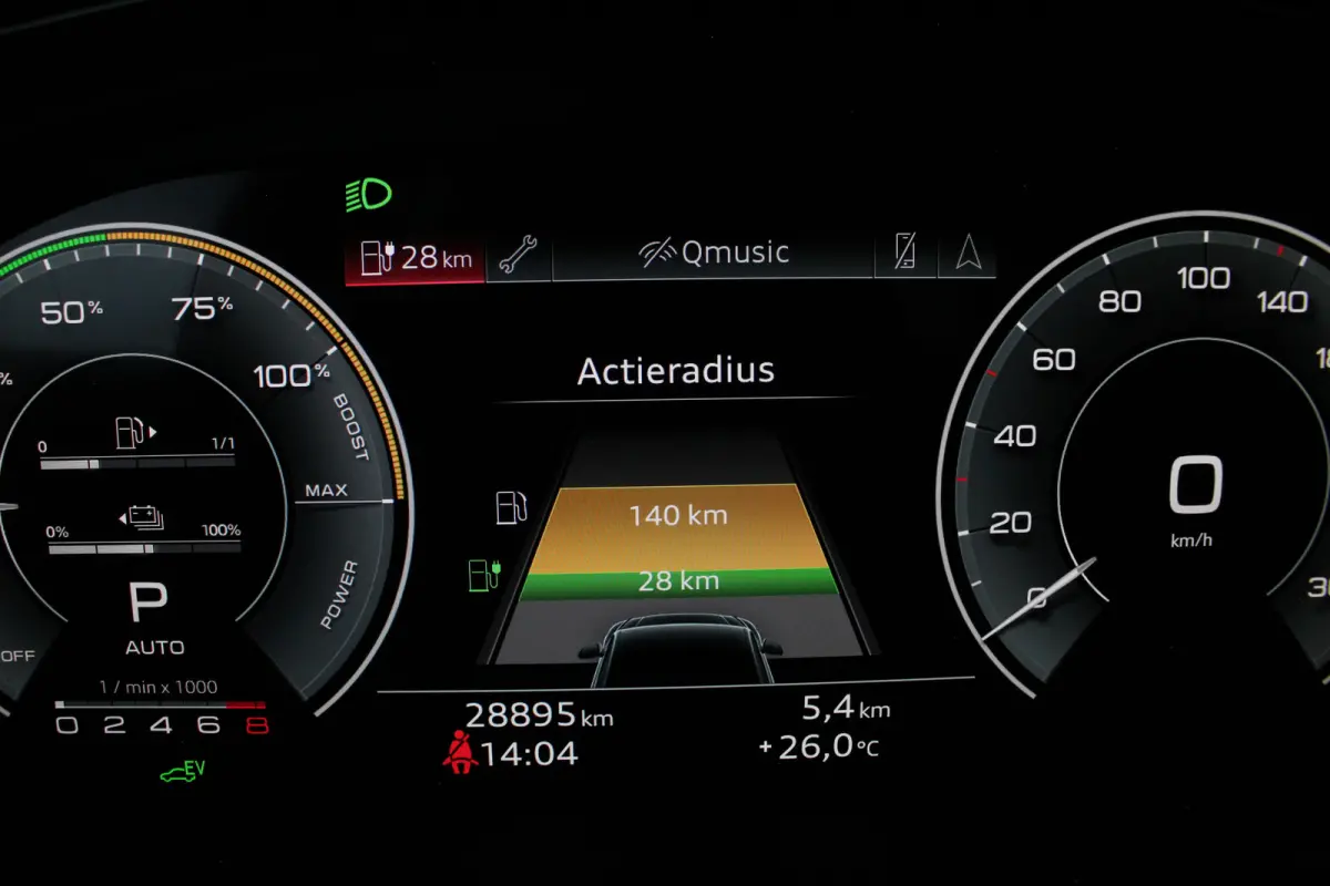 50 TFSI e Advanced edition > Leer/Camera/Matrix-LED/19inch/Mythos Black Metallic