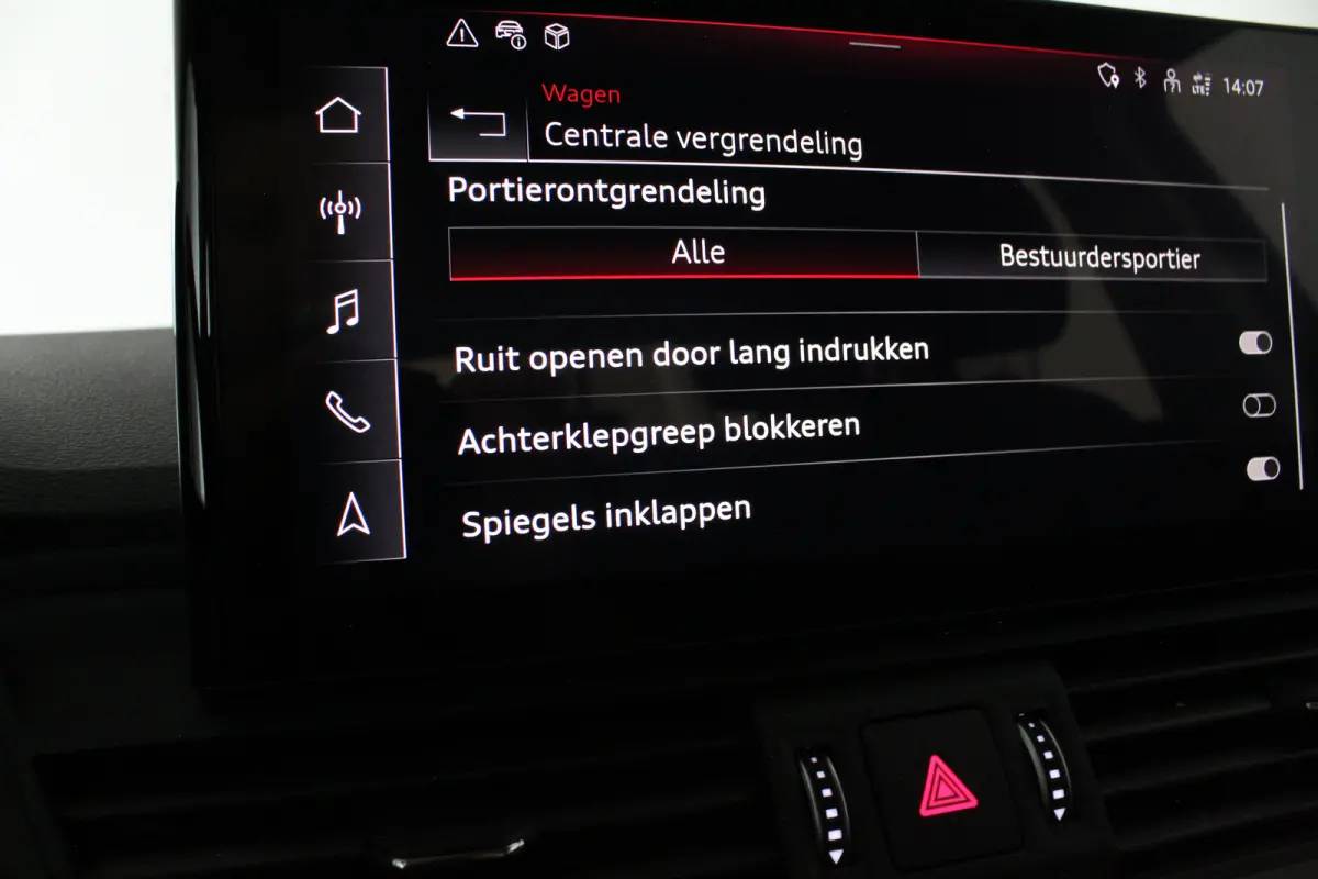 50 TFSI e Advanced edition > Leer/Camera/Matrix-LED/19inch/Mythos Black Metallic