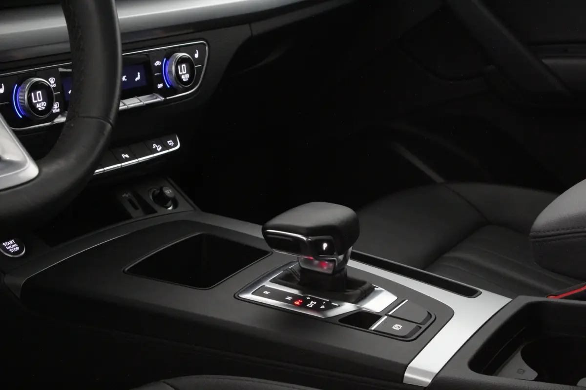50 TFSI e Advanced edition > Leer/Camera/Matrix-LED/19inch/Mythos Black Metallic