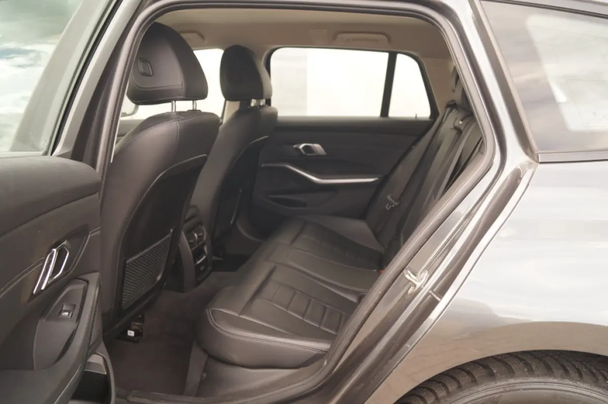 320e PHEV Business Edition Plus -LEER-ECC-NAVI-