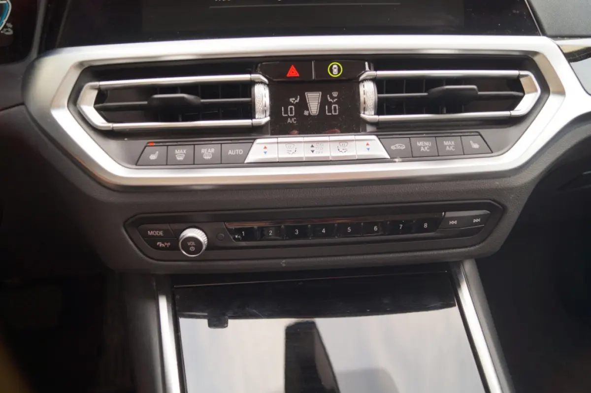 320e PHEV Business Edition Plus -LEER-ECC-NAVI-