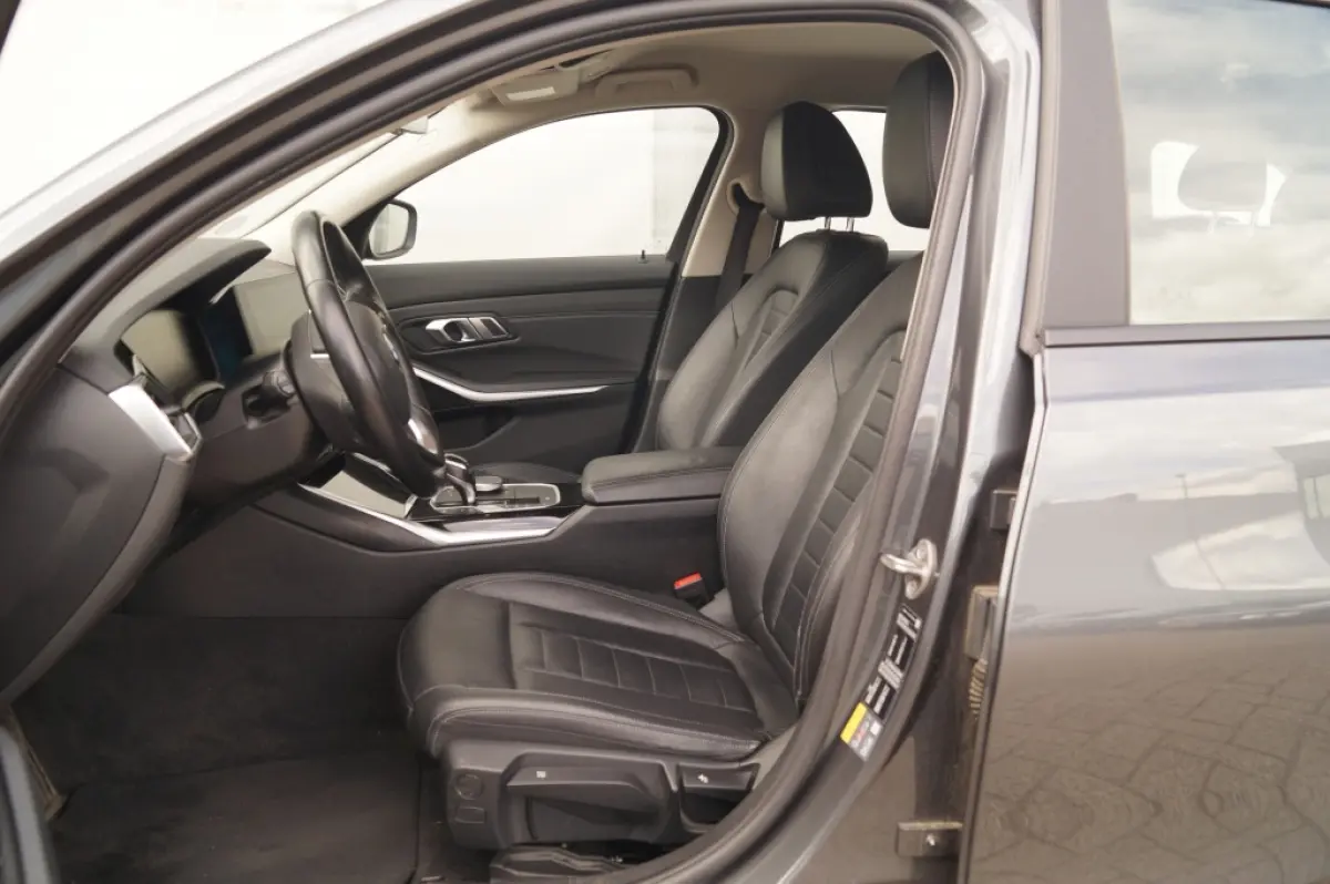 320e PHEV Business Edition Plus -LEER-ECC-NAVI-