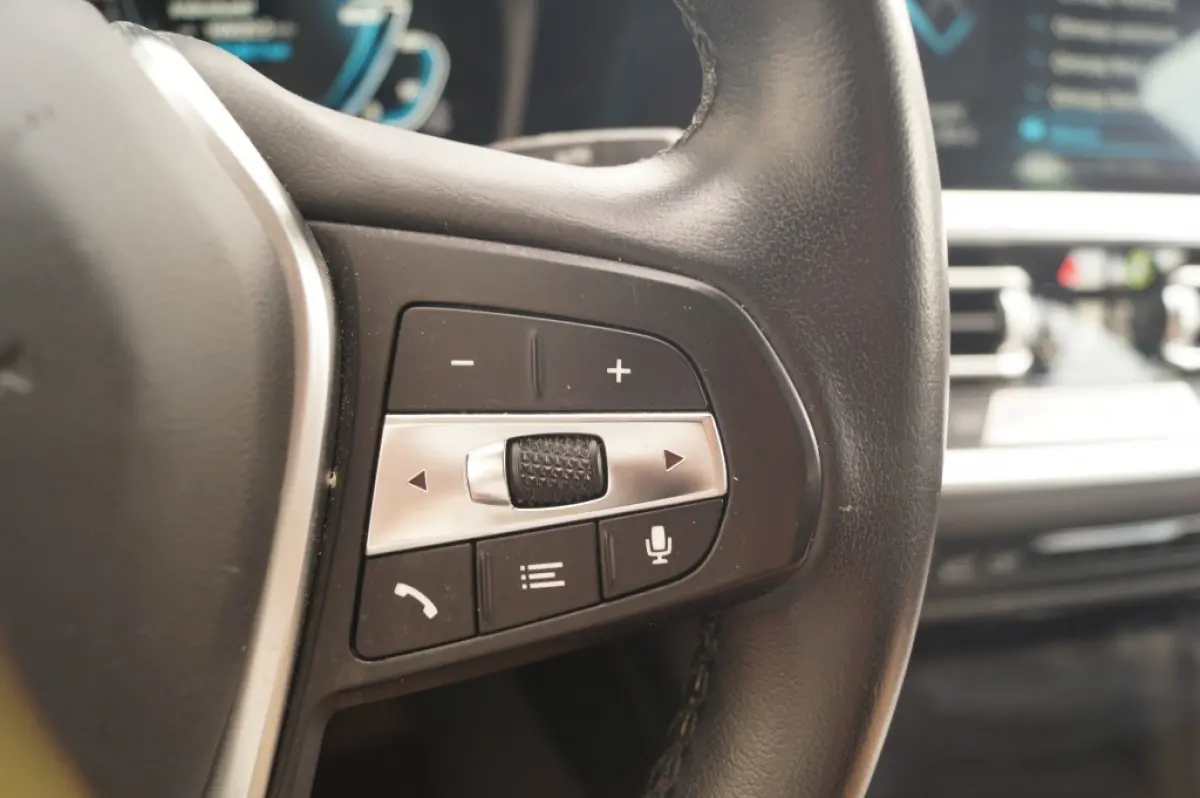 320e PHEV Business Edition Plus -LEER-ECC-NAVI-