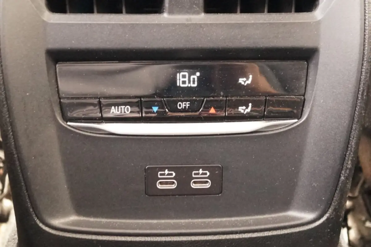 320e PHEV Business Edition Plus -LEER-ECC-NAVI-