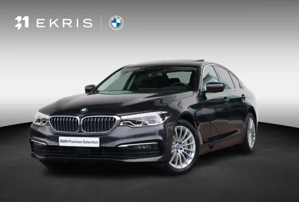 530e iPerformance High Executive | SoH 84,6 % | Comfortstoelen | Achteruitrijcamera | Schuif/Kantel Dak | Elektr. Achterklep | Driving Assistant Plus | Head-Up | Hifi | Verwarmde Stoelen voo