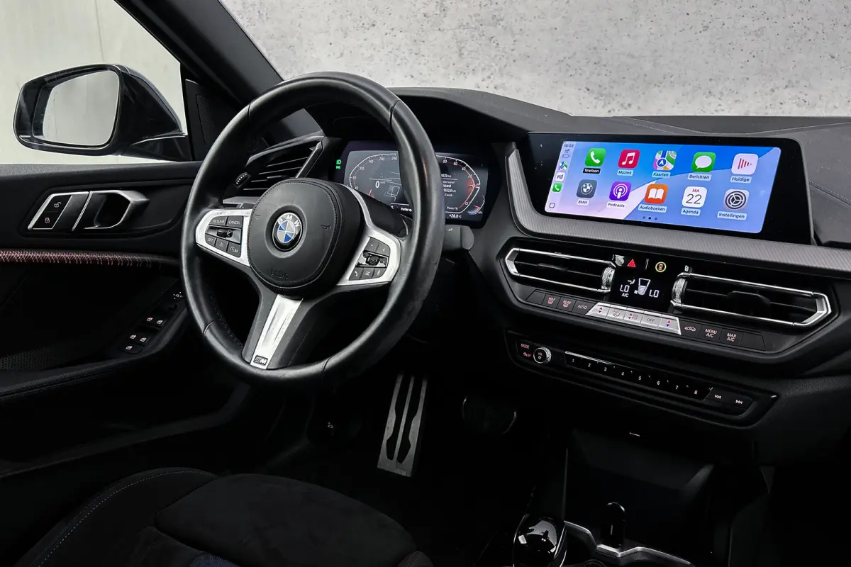 218i High Executive | M sport | LED koplampen | Camera | Navigatie