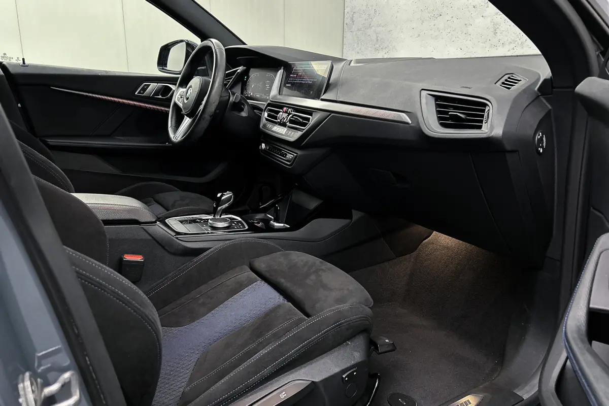 218i High Executive | M sport | LED koplampen | Camera | Navigatie
