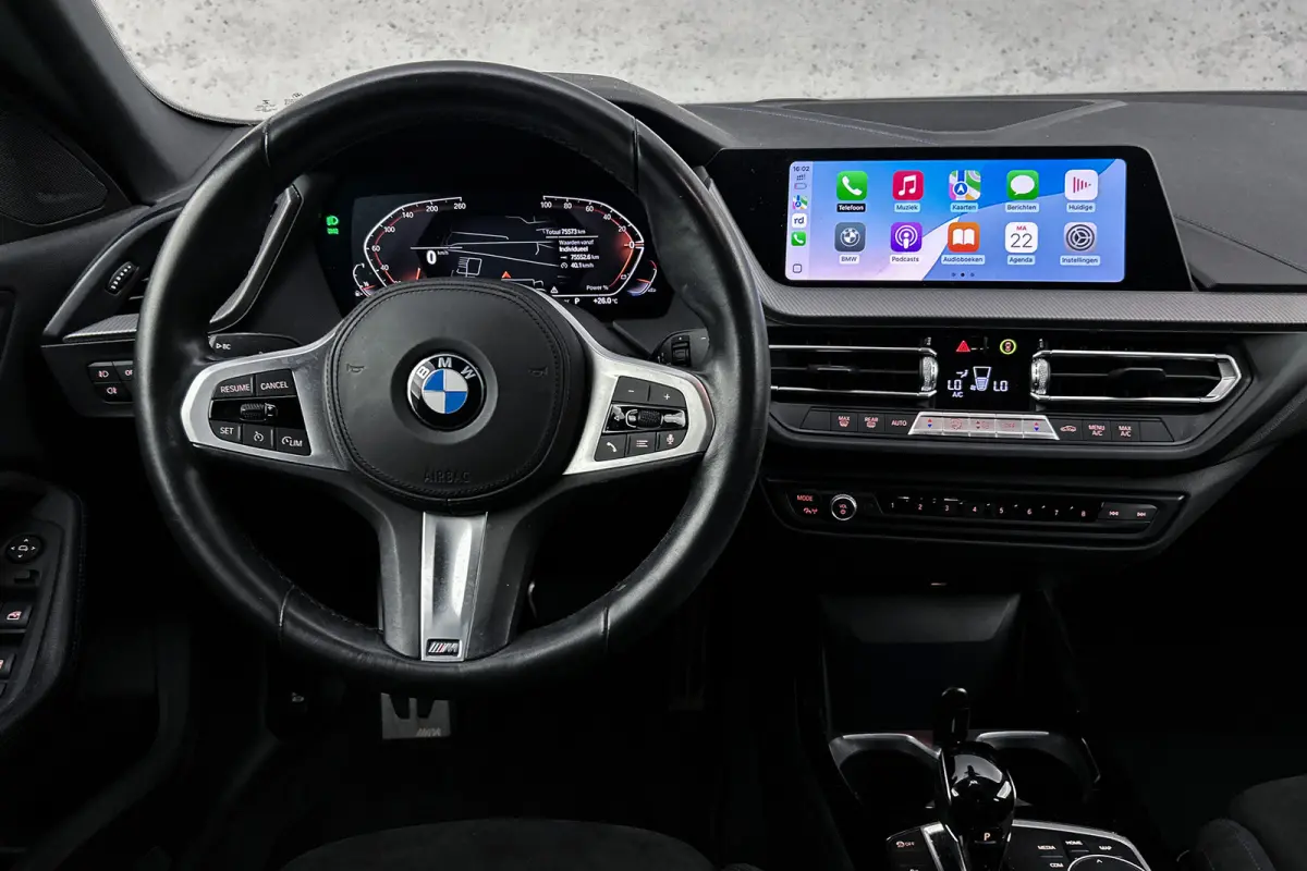 218i High Executive | M sport | LED koplampen | Camera | Navigatie