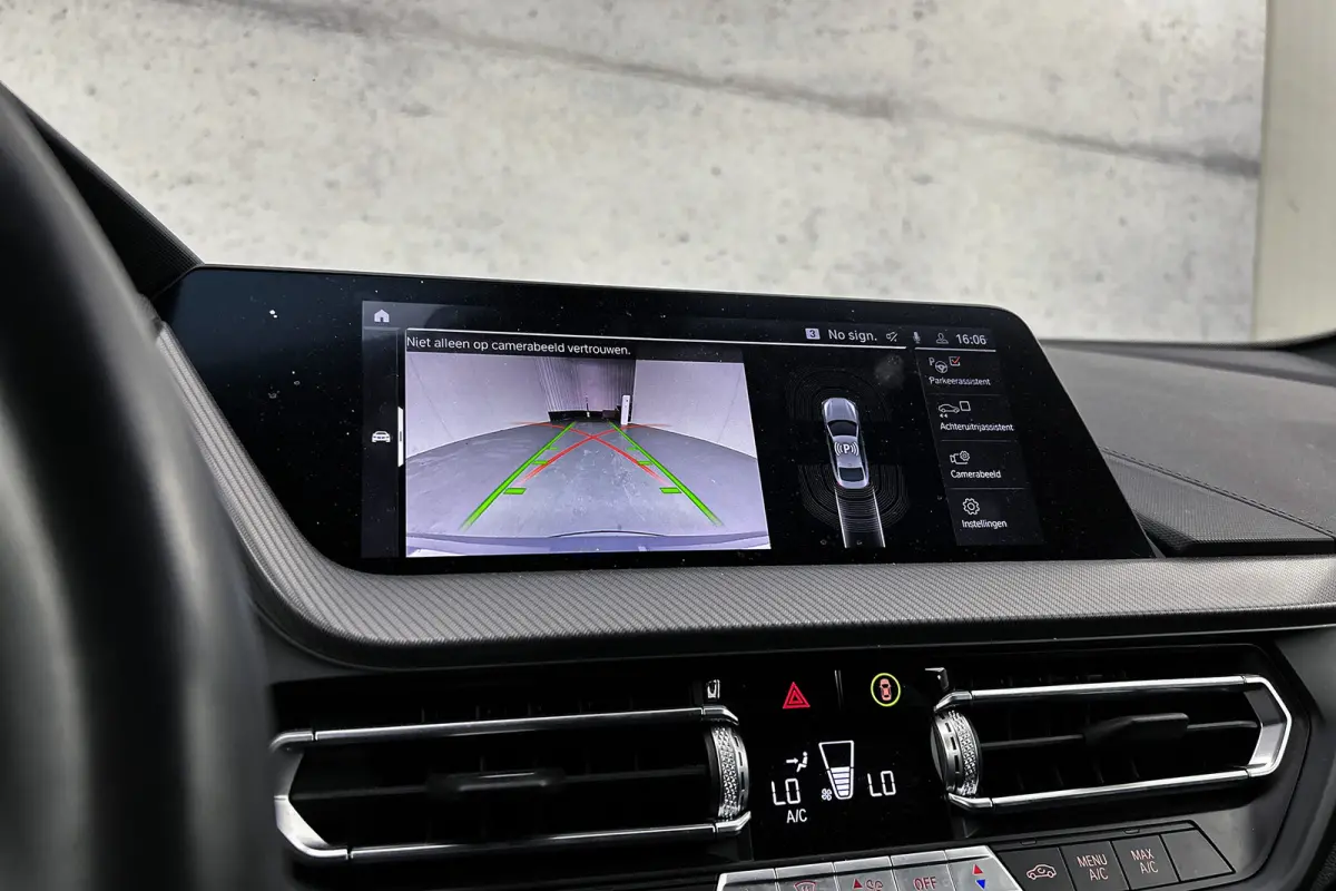 218i High Executive | M sport | LED koplampen | Camera | Navigatie