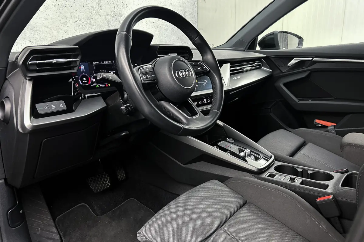 30 TFSI Advanced edition | Stoelverwarming | Navigatie | Airco