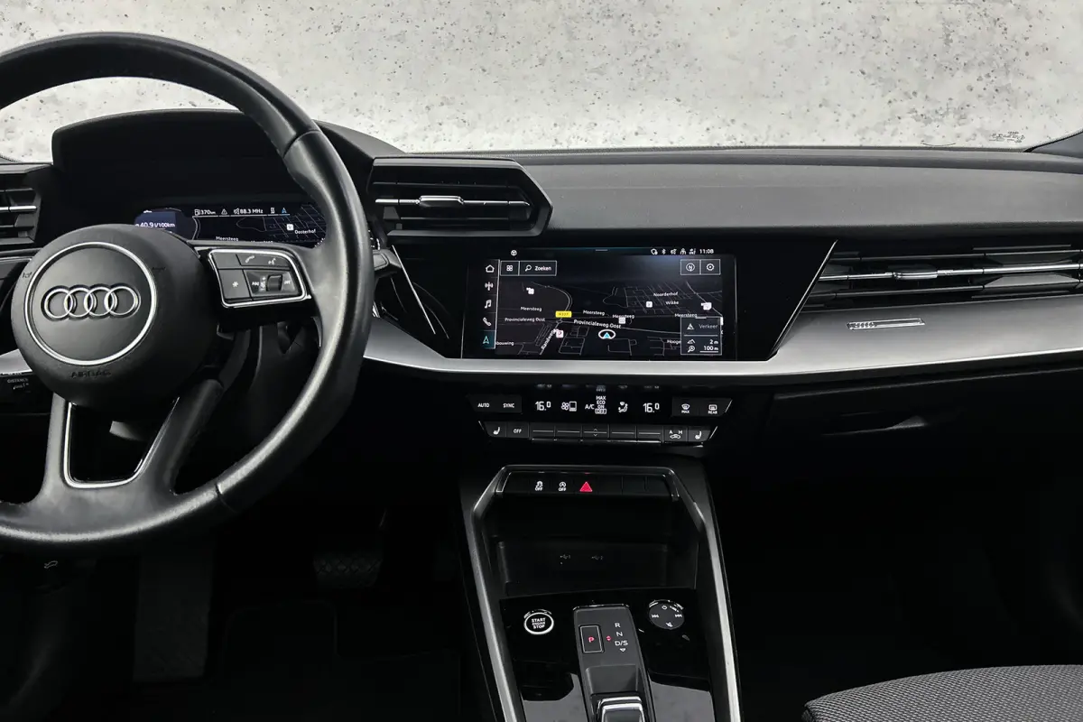 30 TFSI Advanced edition | Stoelverwarming | Navigatie | Airco