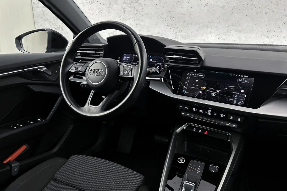 30 TFSI Advanced edition | Stoelverwarming | Navigatie | Airco