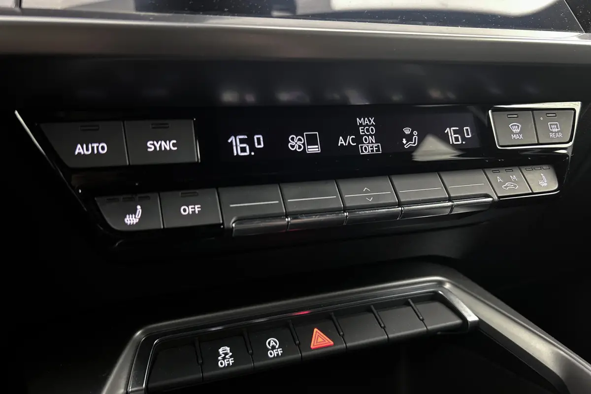 30 TFSI Advanced edition | Stoelverwarming | Navigatie | Airco