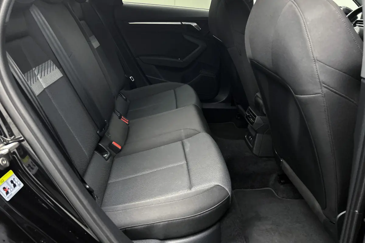 30 TFSI Advanced edition | Stoelverwarming | Navigatie | Airco