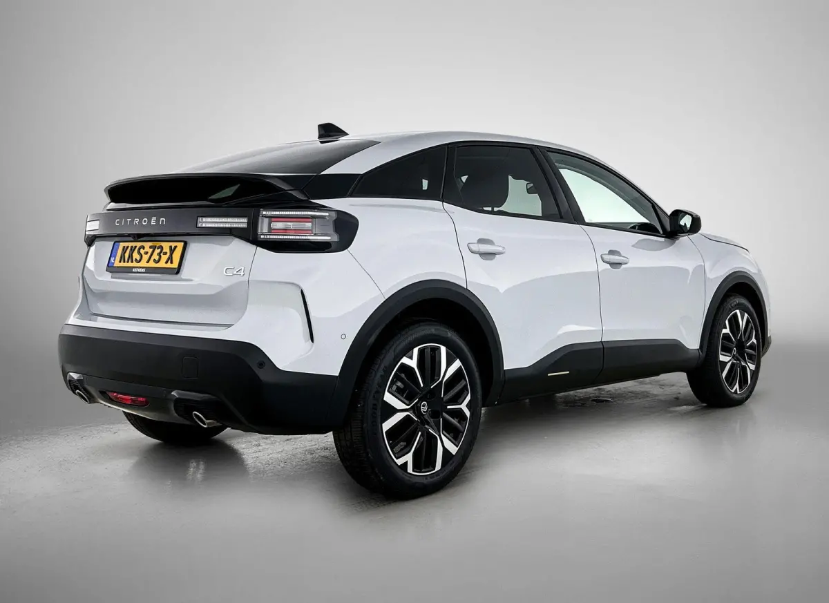 Max Hybrid 145pk Automaat | Lage kilometerstand! | Navigatie | 360° Camera | Climate control | Adaptieve Cruise control | Parkeersensoren v+a | Head-up display | Keyless | Dodehoeksensor | 