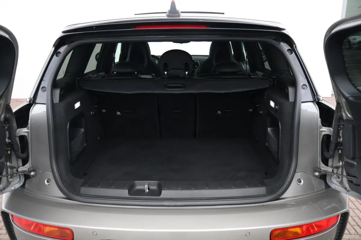 2.0 JCW ALL4 Chili | Pano dak | Head-up | Harman Kardon | Verwarmbare voorstoelen | Achteruitrijcamera | Comforttoegang | Adaptieve LED-koplamp |