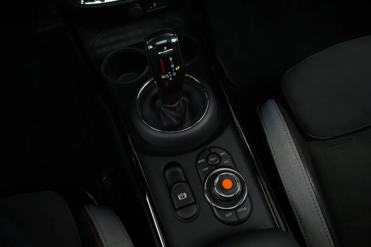 2.0 JCW ALL4 Chili | Pano dak | Head-up | Harman Kardon | Verwarmbare voorstoelen | Achteruitrijcamera | Comforttoegang | Adaptieve LED-koplamp |
