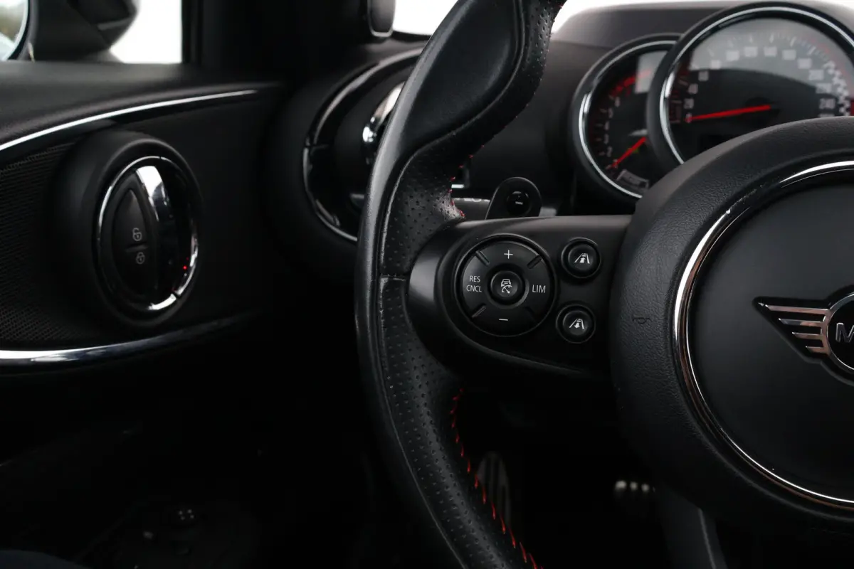 2.0 JCW ALL4 Chili | Pano dak | Head-up | Harman Kardon | Verwarmbare voorstoelen | Achteruitrijcamera | Comforttoegang | Adaptieve LED-koplamp |