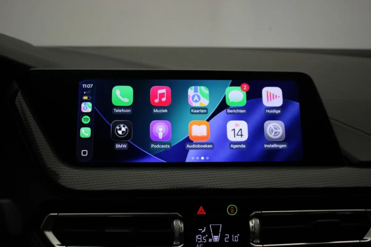 218i Introduction Edition Automaat - Digitaal Cockpit, Carplay, Camera, Half Leer
