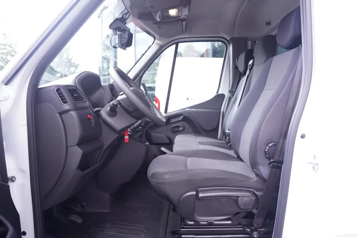 2.3 DCi 165 pk Bakwagen met Laadklep Airco, Apple Carplay, Camera, Cruise Control, 3-Zits