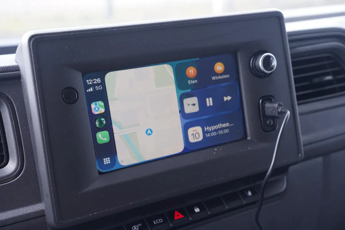 2.3 DCi 165 pk Bakwagen met Laadklep Airco, Apple Carplay, Camera, Cruise Control, 3-Zits