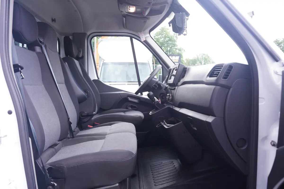 2.3 DCi 165 pk Bakwagen met Laadklep Airco, Apple Carplay, Camera, Cruise Control, 3-Zits